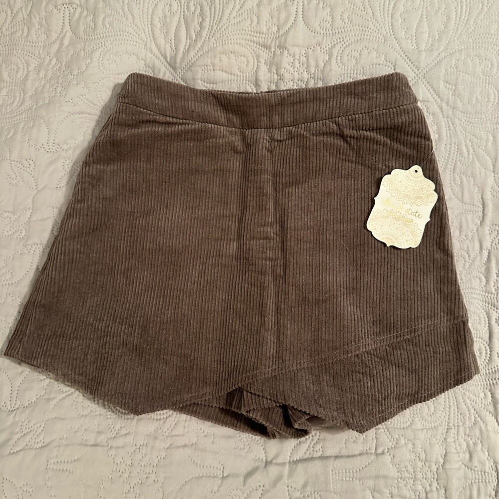 Altar’d State Mushroom colored Short last, Size XS